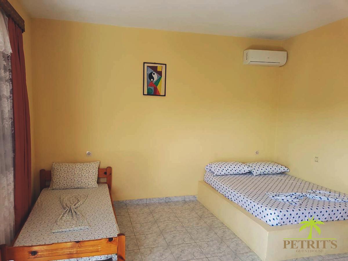 Petrit Guesthouse Εξαμίλιο Εξωτερικό φωτογραφία