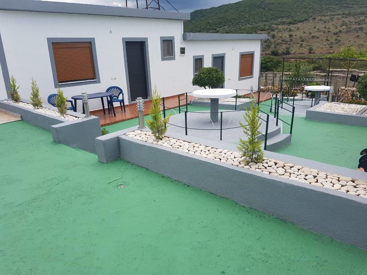 Petrit Guesthouse Εξαμίλιο Εξωτερικό φωτογραφία